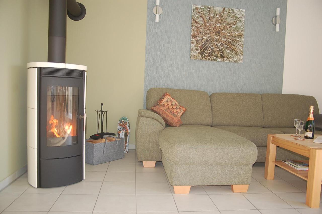 Behagliches Ferienhaus Zaunkoenig -Mit Kamin Und Sauna Tanne Exterior photo